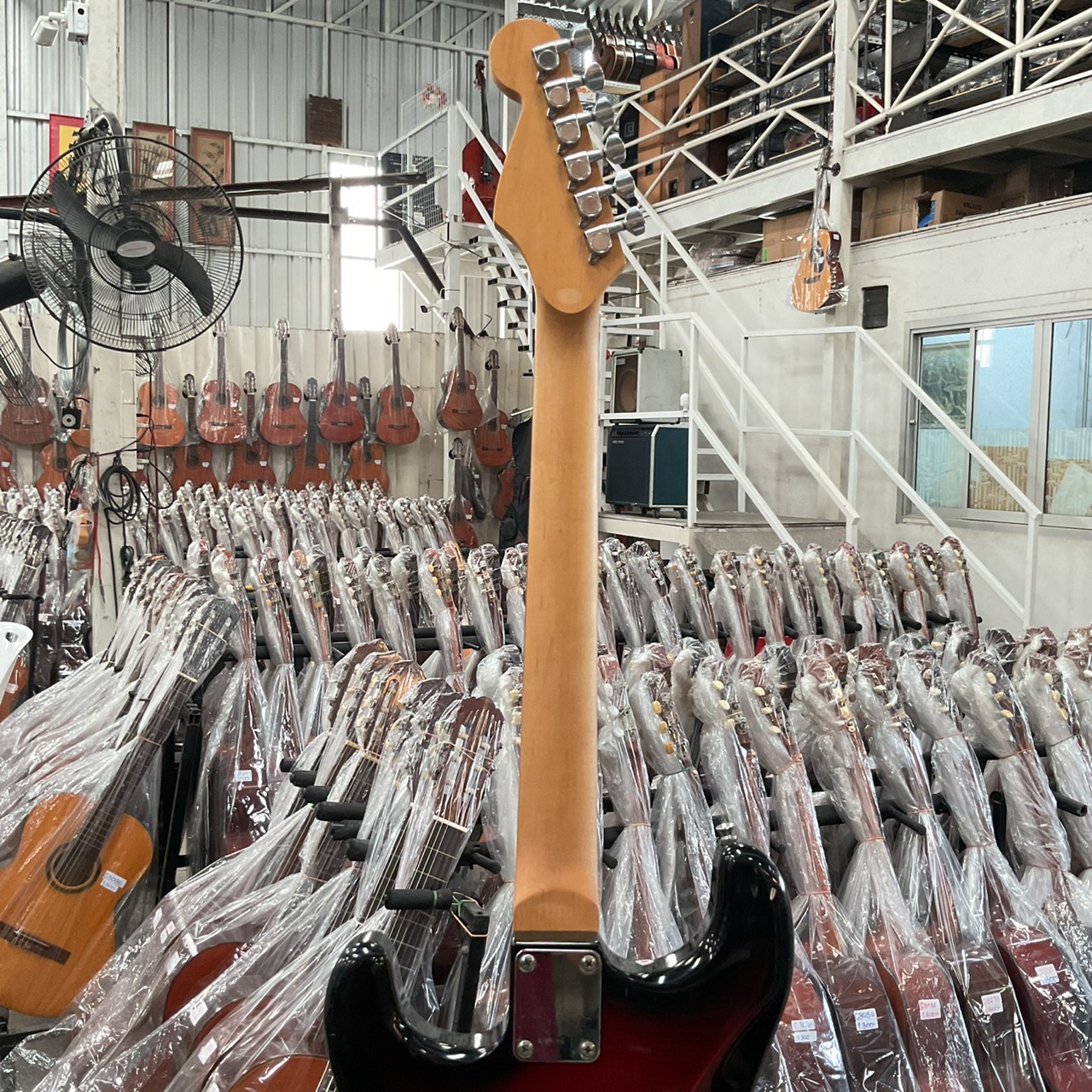 กีต้าร์ไฟฟ้า PhotoGenic