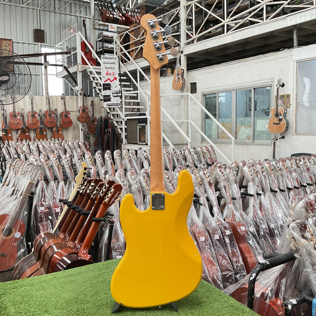 กีต้าร์เบส SELDER