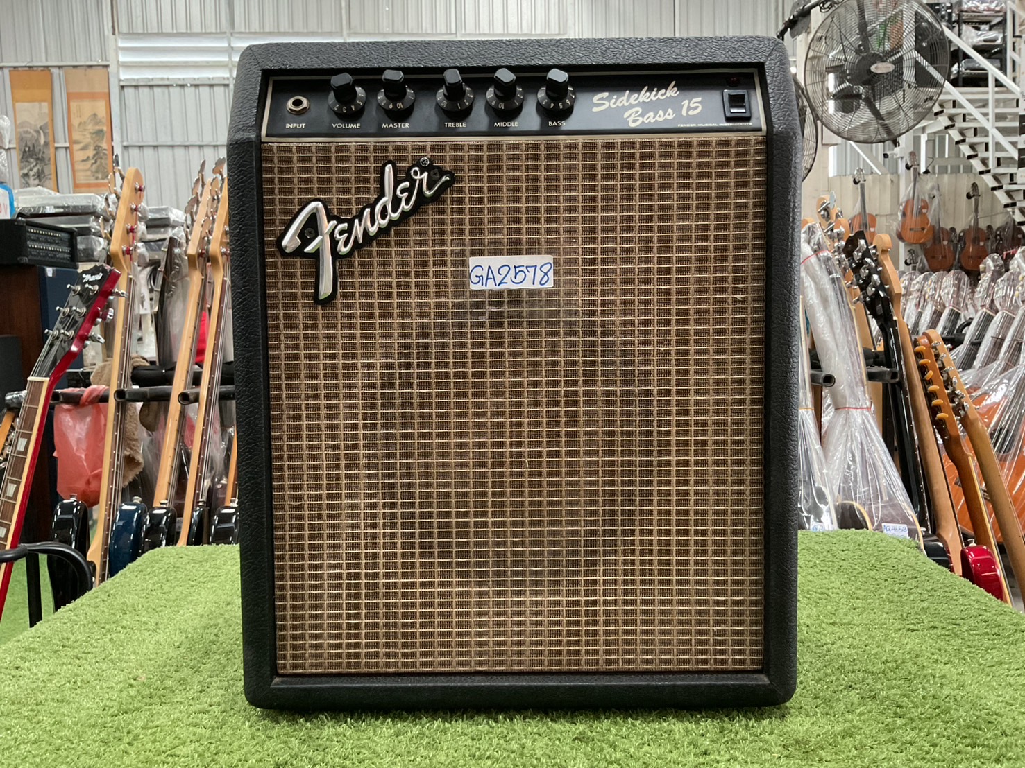แอมป์เบส Fender : SIDEKICK 15 BASS