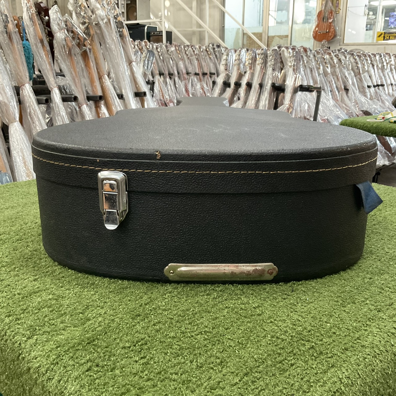 กล่องเคสกีต้าร์โปร่ง