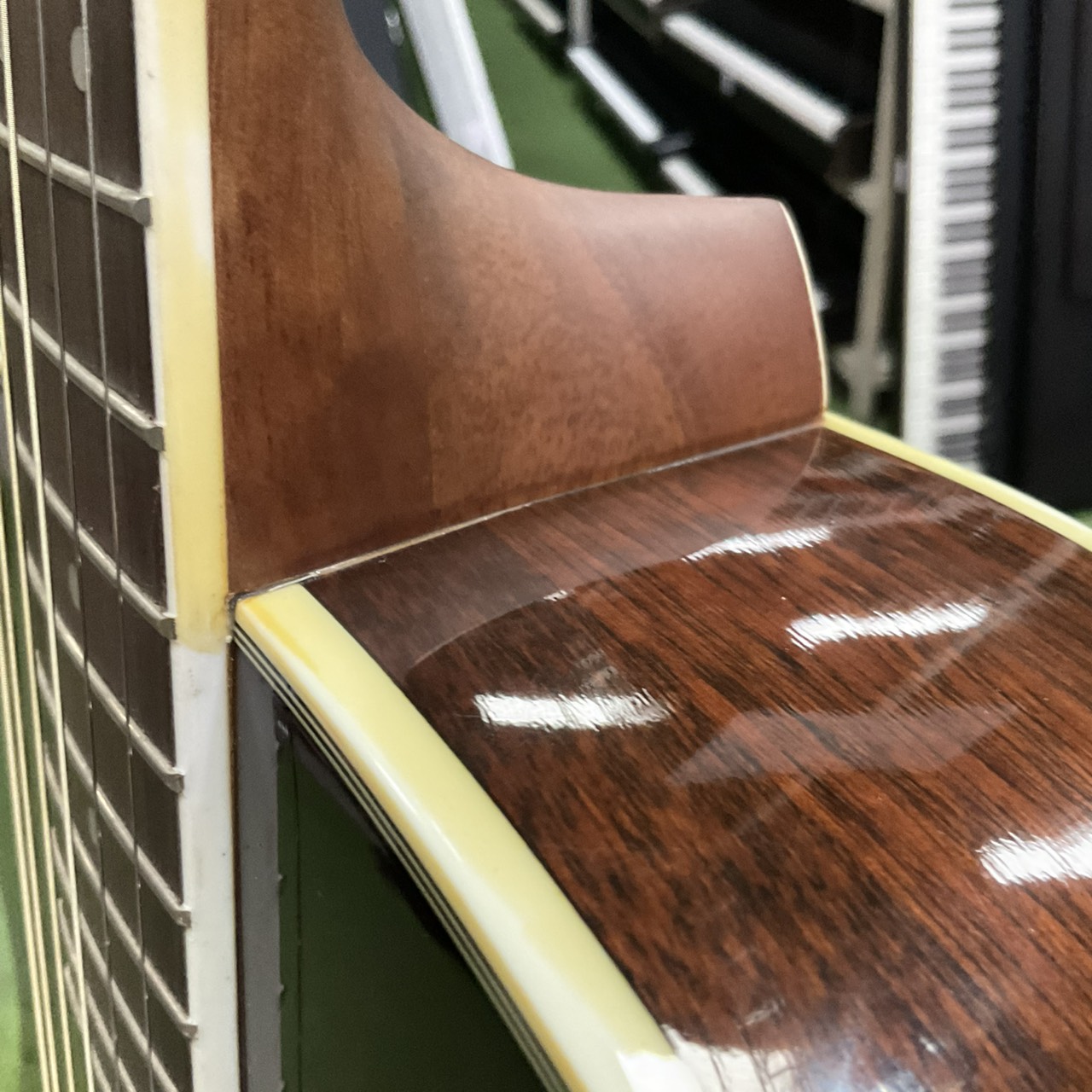 กีต้าร์โปร่ง MORRIS : MF-306TS