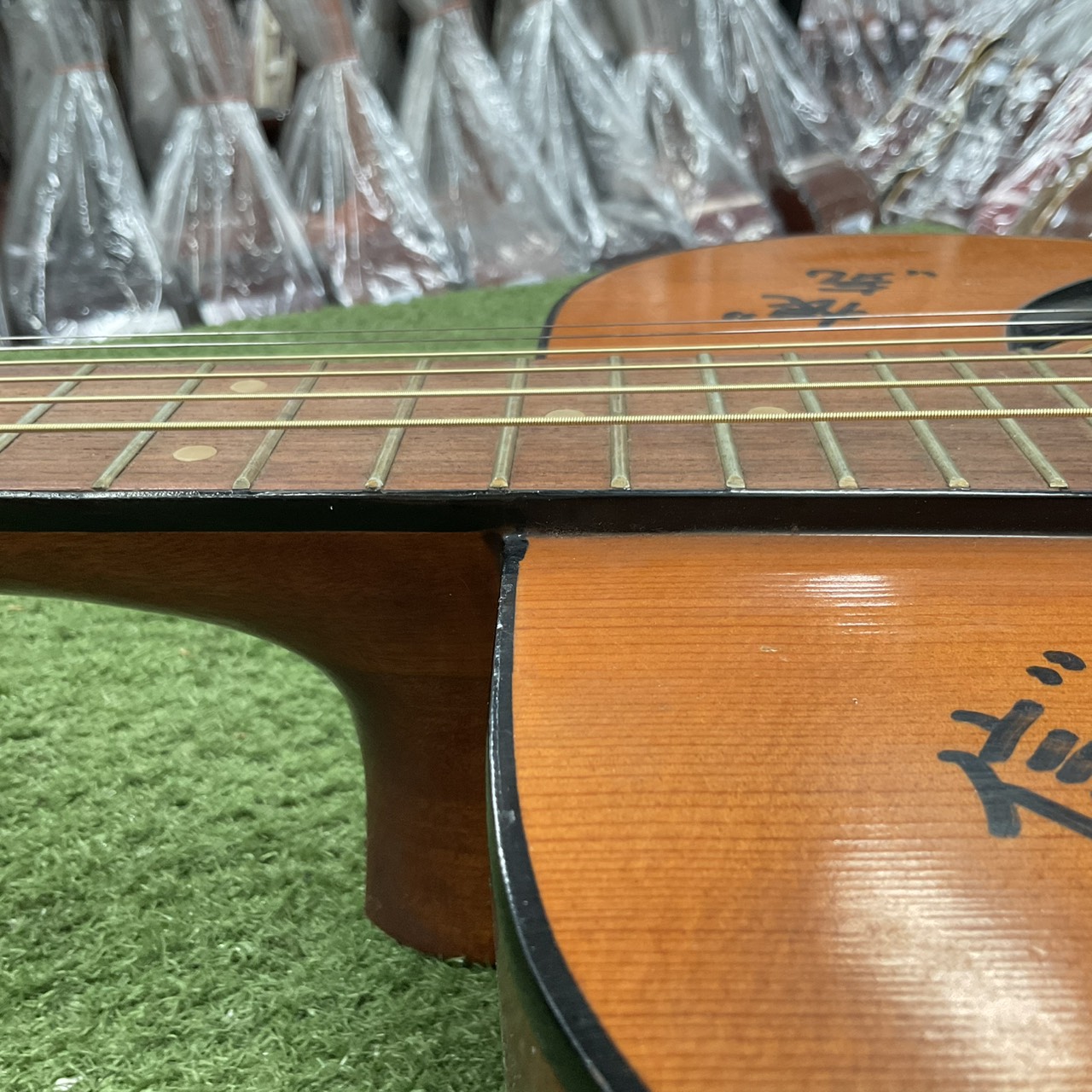 กีต้าร์โปร่ง Hotta : No.80