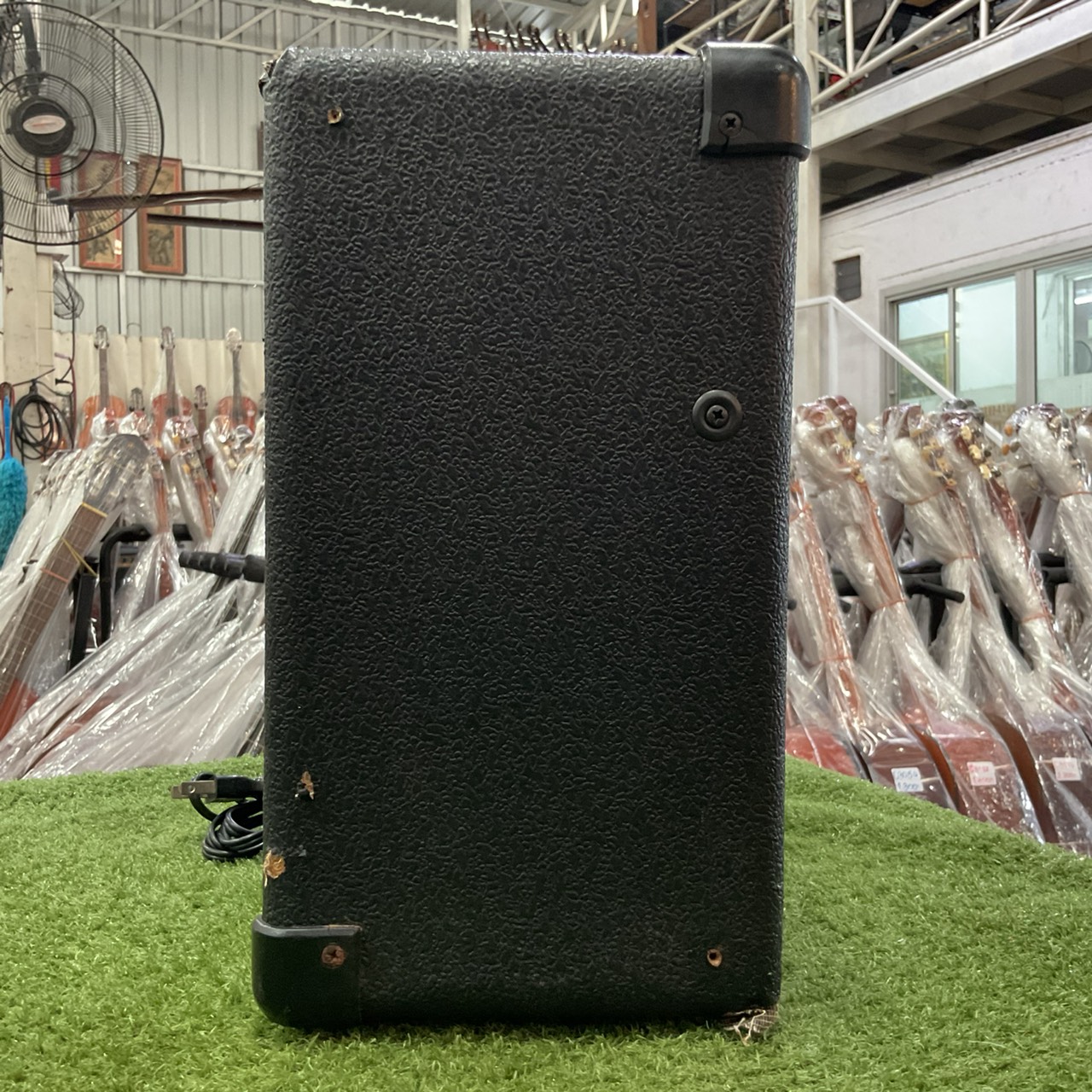 แอมป์กีต้าร์ B.C.Rich : BC-010