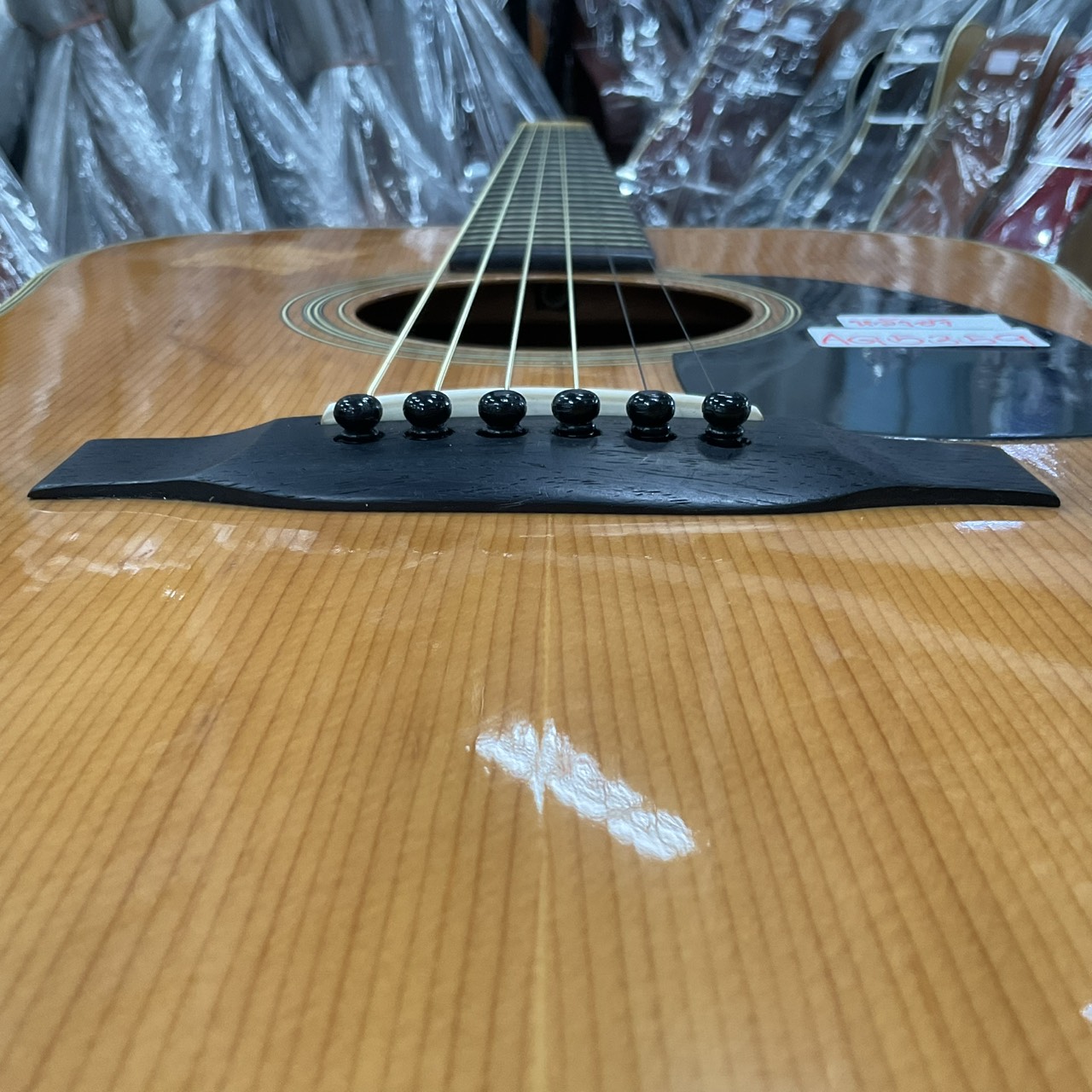 กีต้าร์โปร่ง Three S : W-150