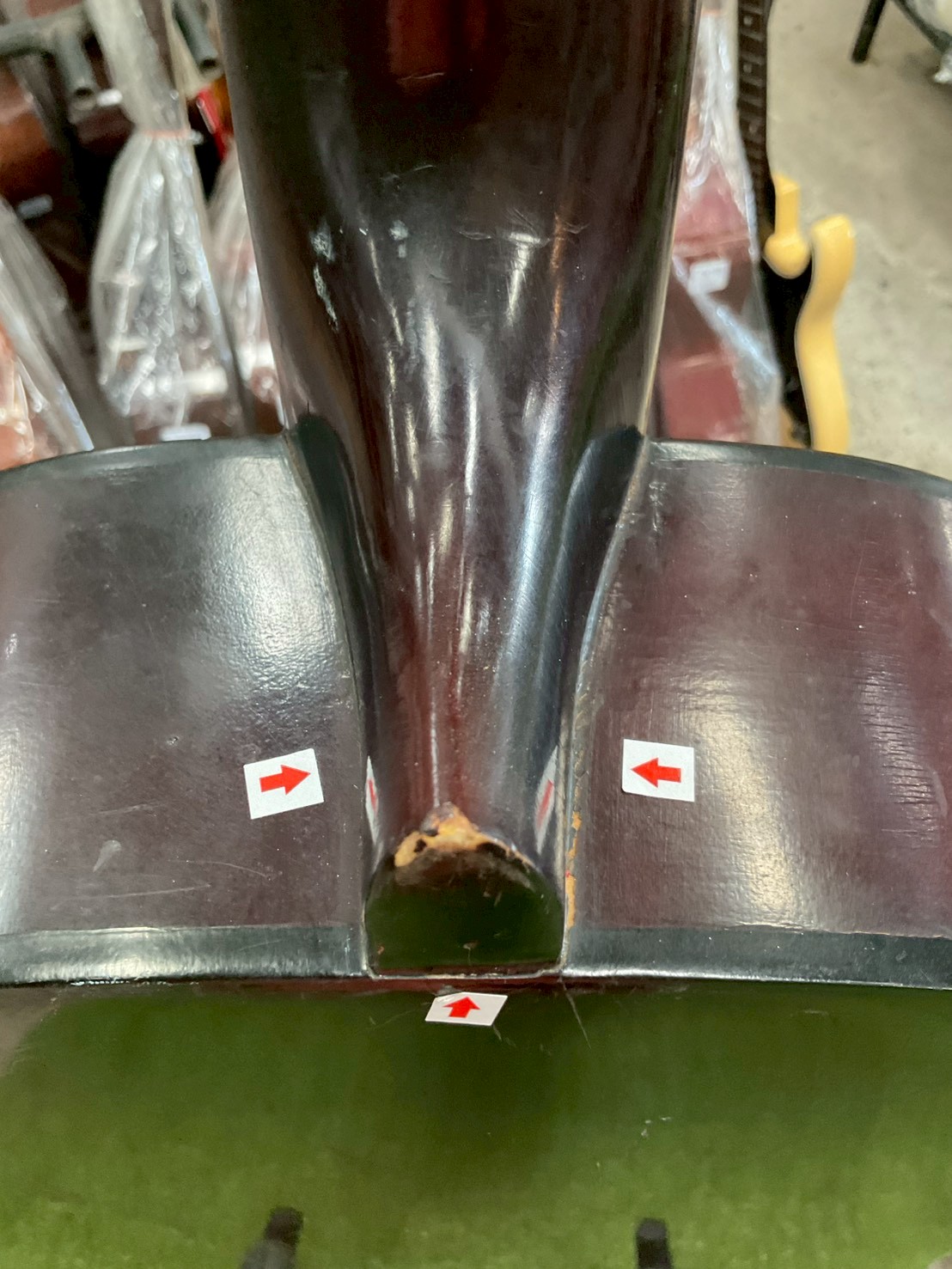 กีต้าร์คลาสสิค ยี่ห้อตามภาพ