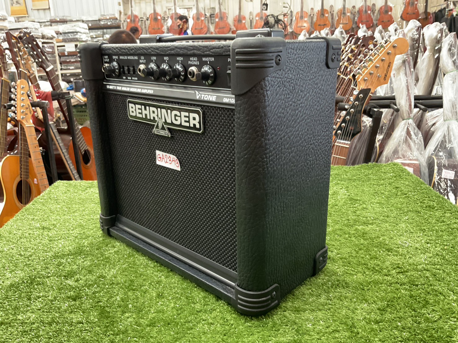 แอมป์กีต้าร์ BEHRINGER : V-TONE GM108