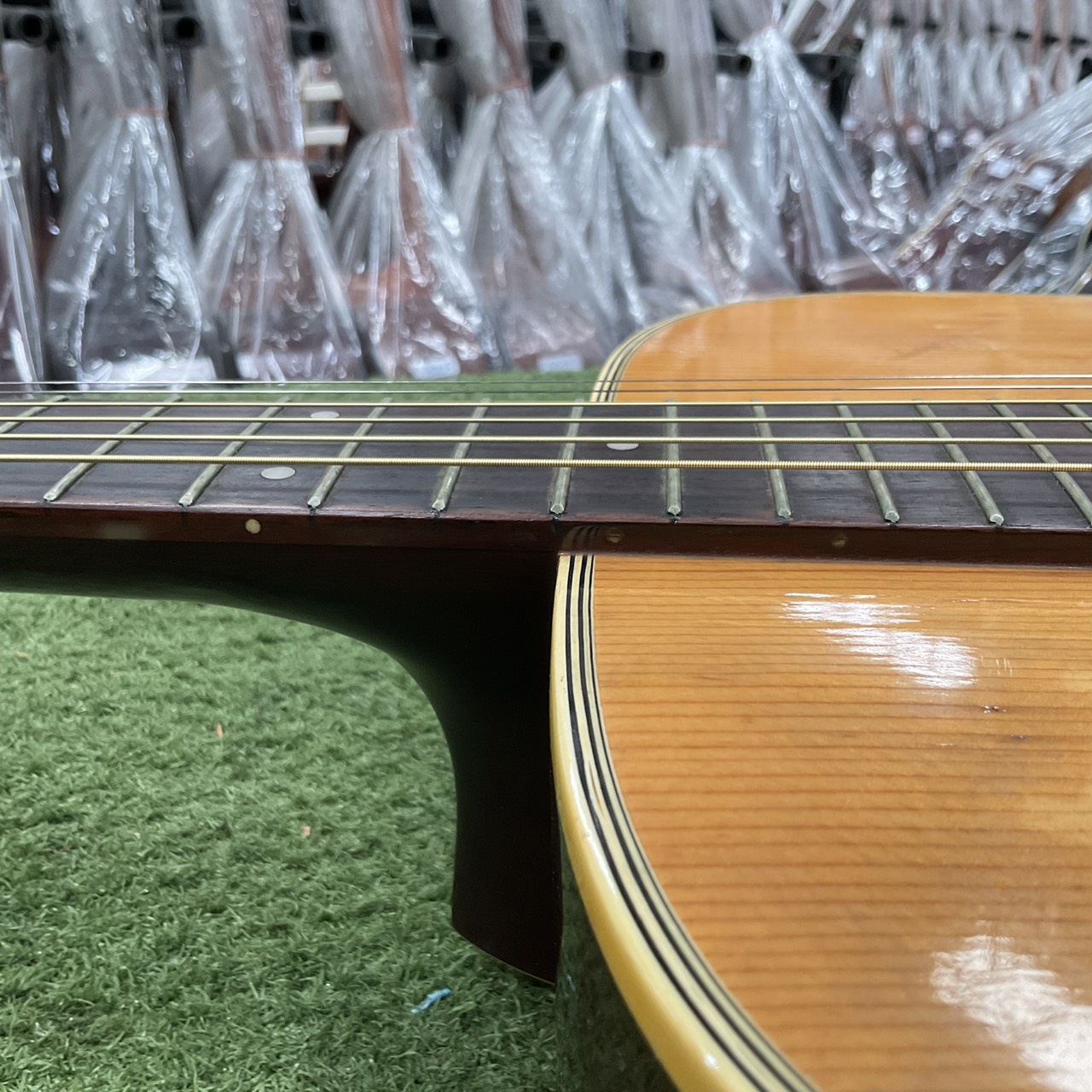 กีต้าร์โปร่ง Three S : W-150