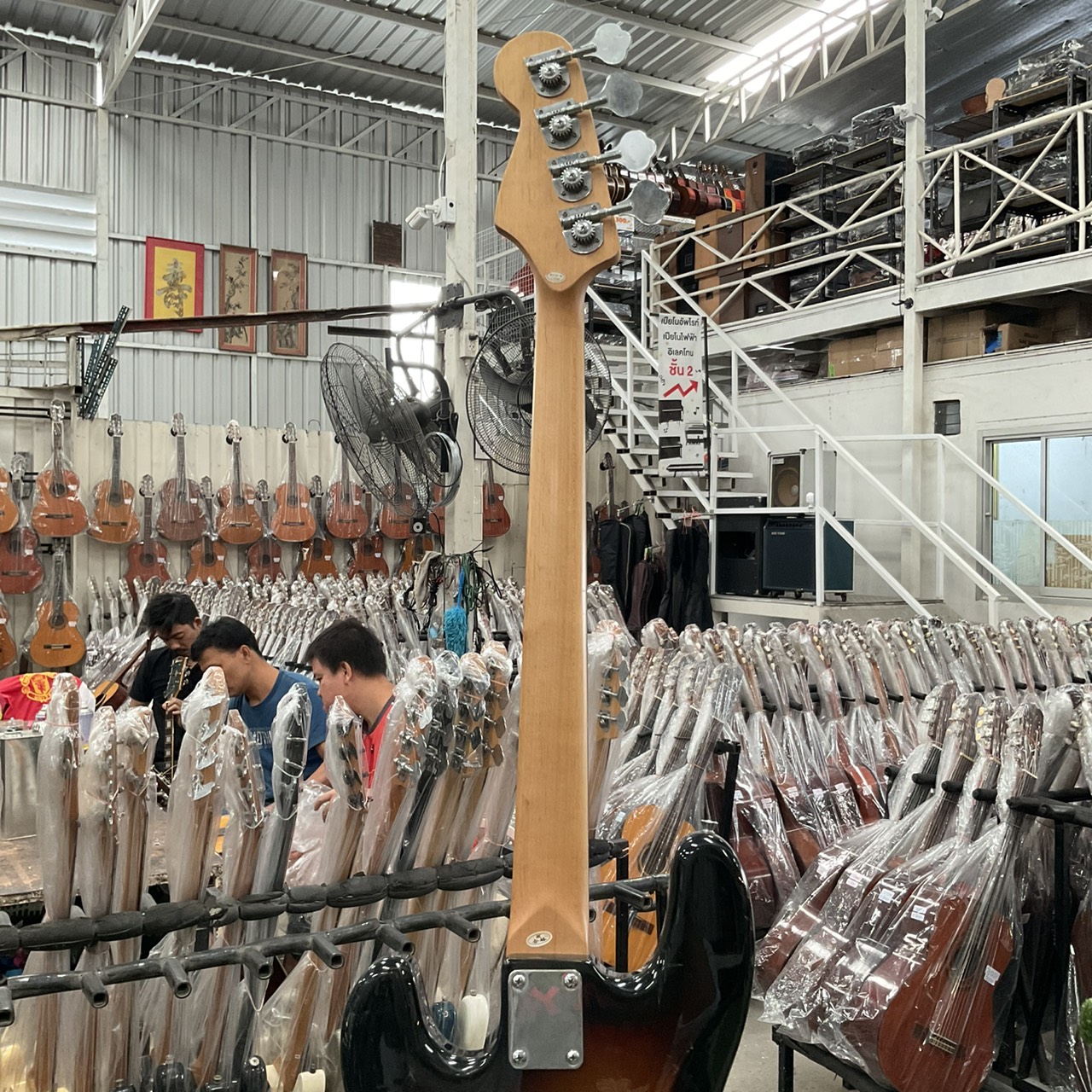 กีต้าร์เบส PhotoGenic