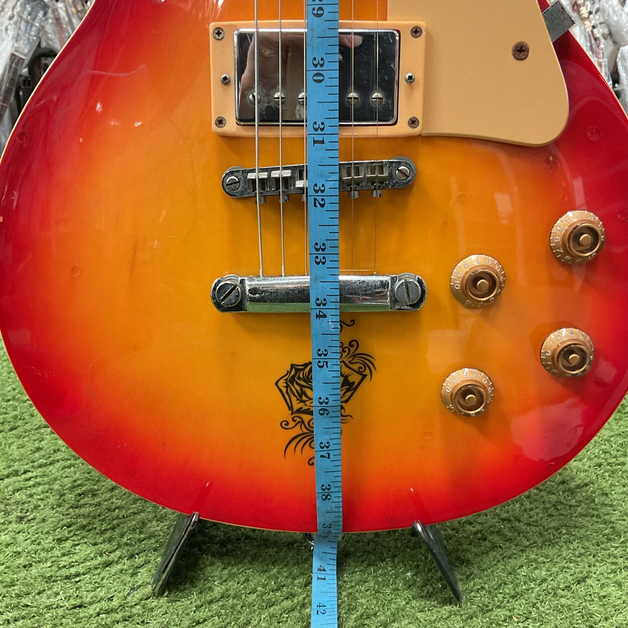 กีต้าร์ไฟฟ้า PhotoGenic