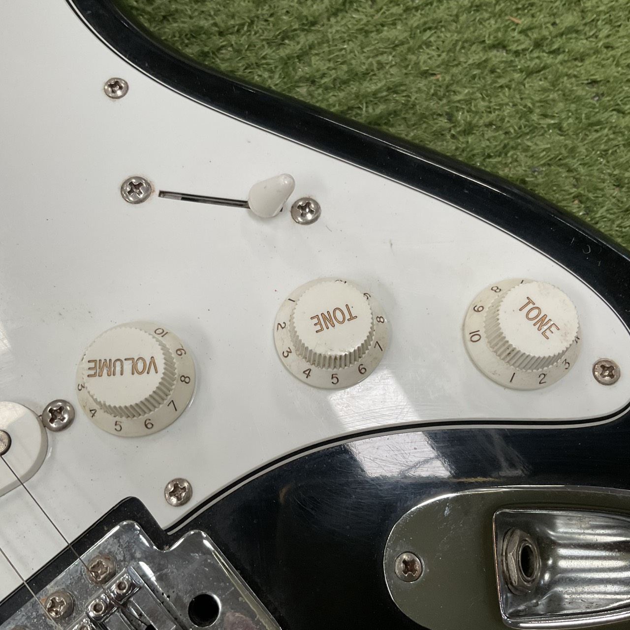 กีต้าร์ไฟฟ้า Maison