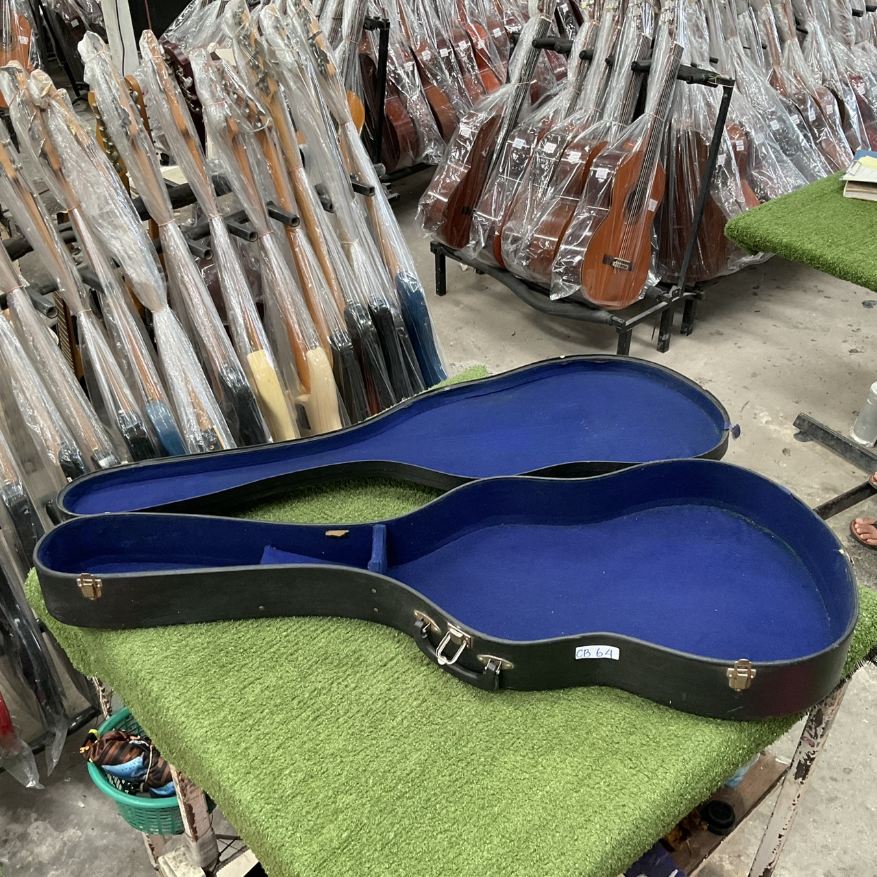 กล่องเคสกีต้าร์คลาสสิค