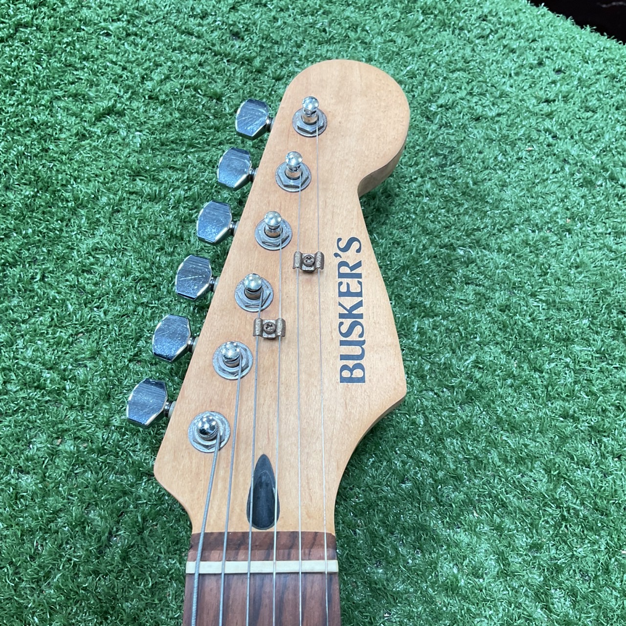 กีต้าร์ไฟฟ้า BUSKER'S