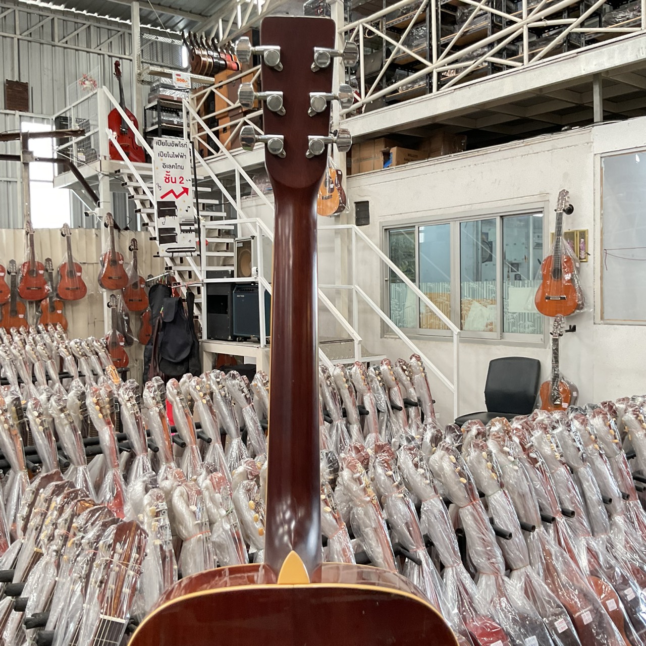 กีต้าร์โปร่ง Morris : MF-207