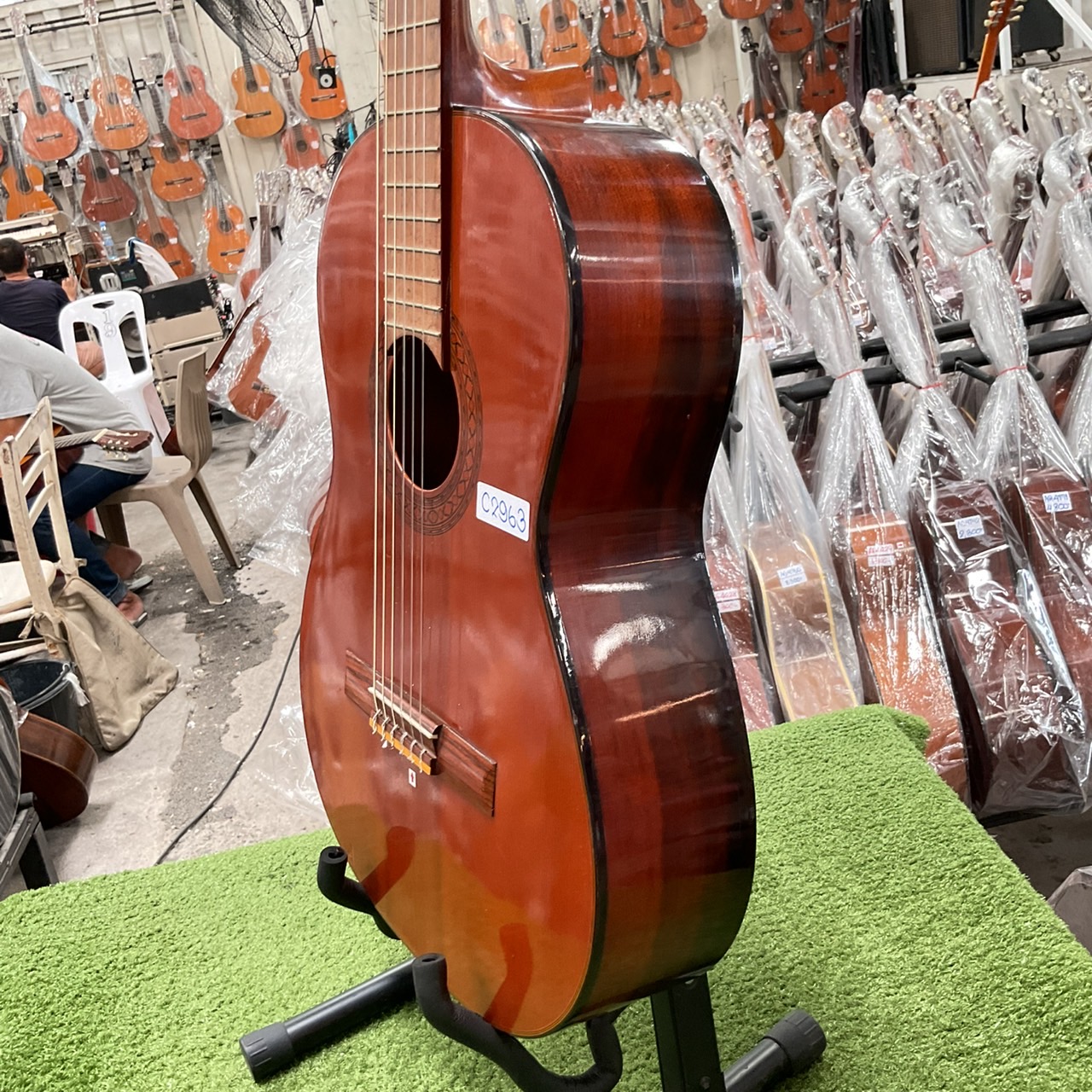 กีต้าร์คลาสสิค Abe Gut : 65F