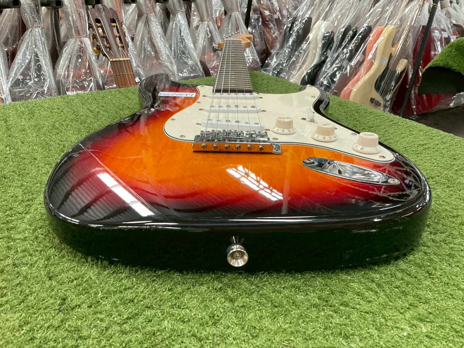 กีต้าร์ไฟฟ้า Legend