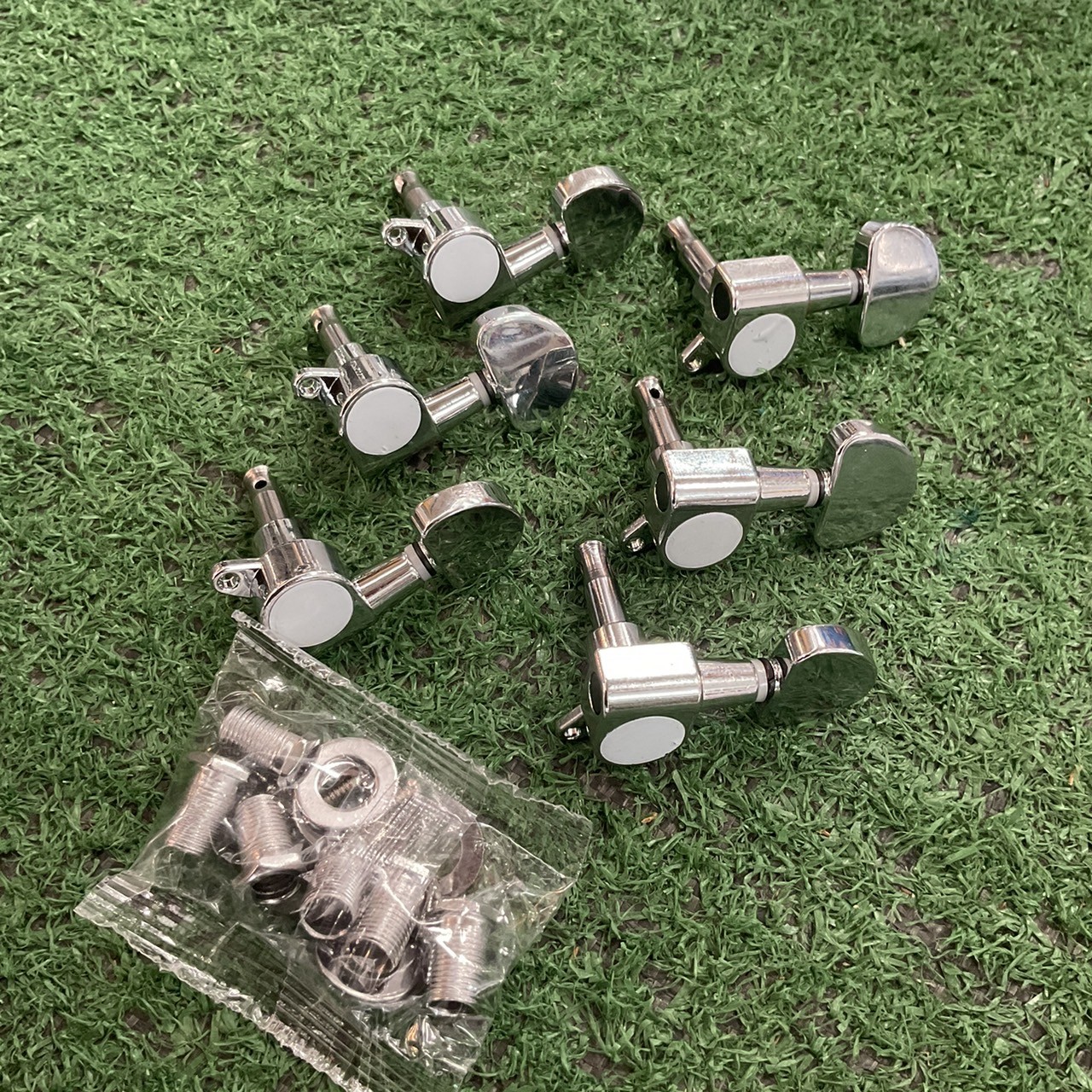 ลูกบิดกีต้าร์โปร่ง