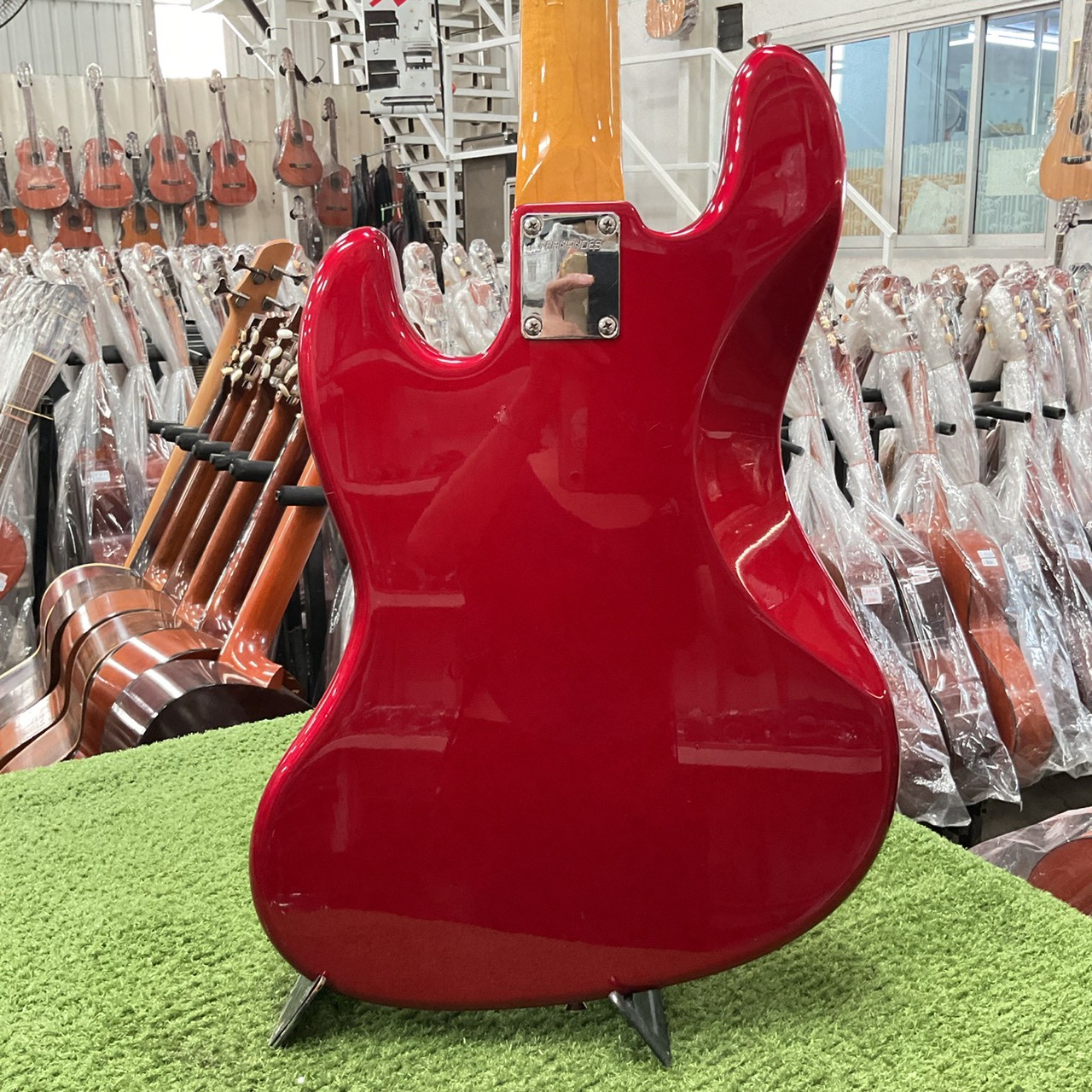 กีต้าร์เบส FERNANDES