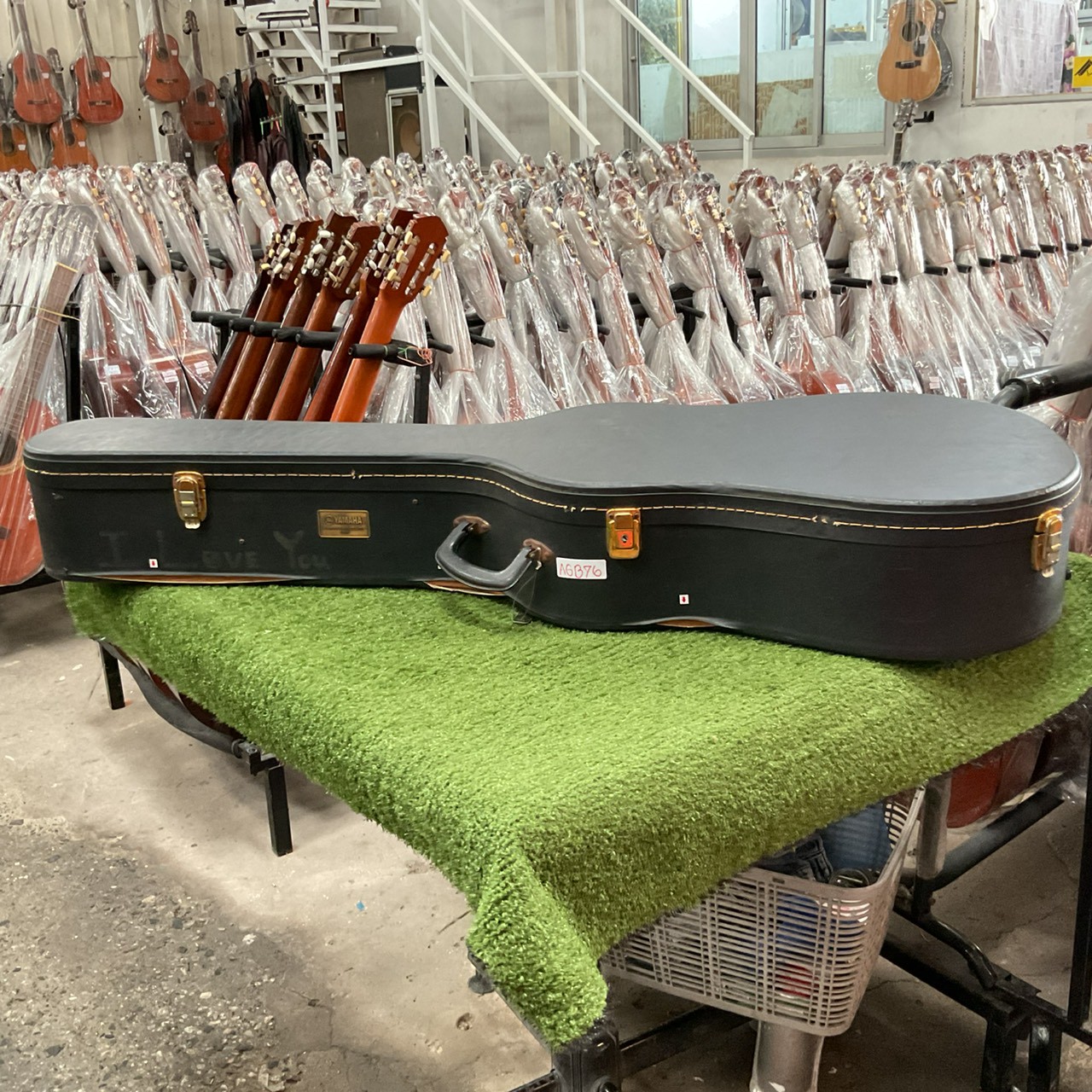 กล่องเคสกีต้าร์โปร่ง