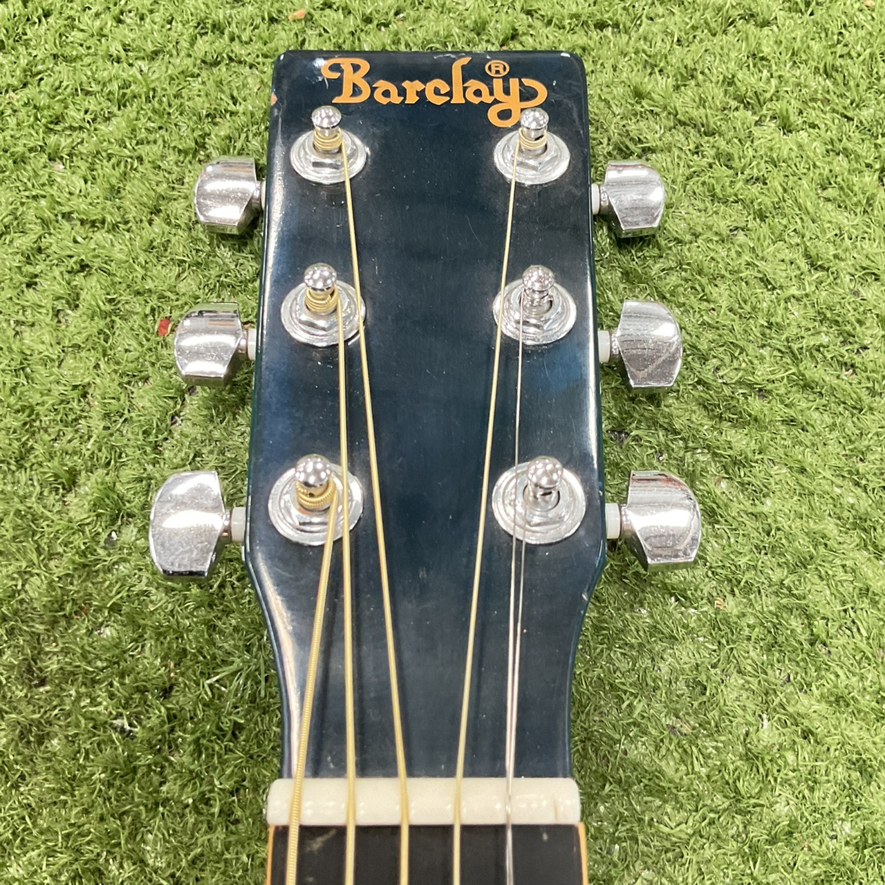 กีต้าร์โปร่ง Barclay