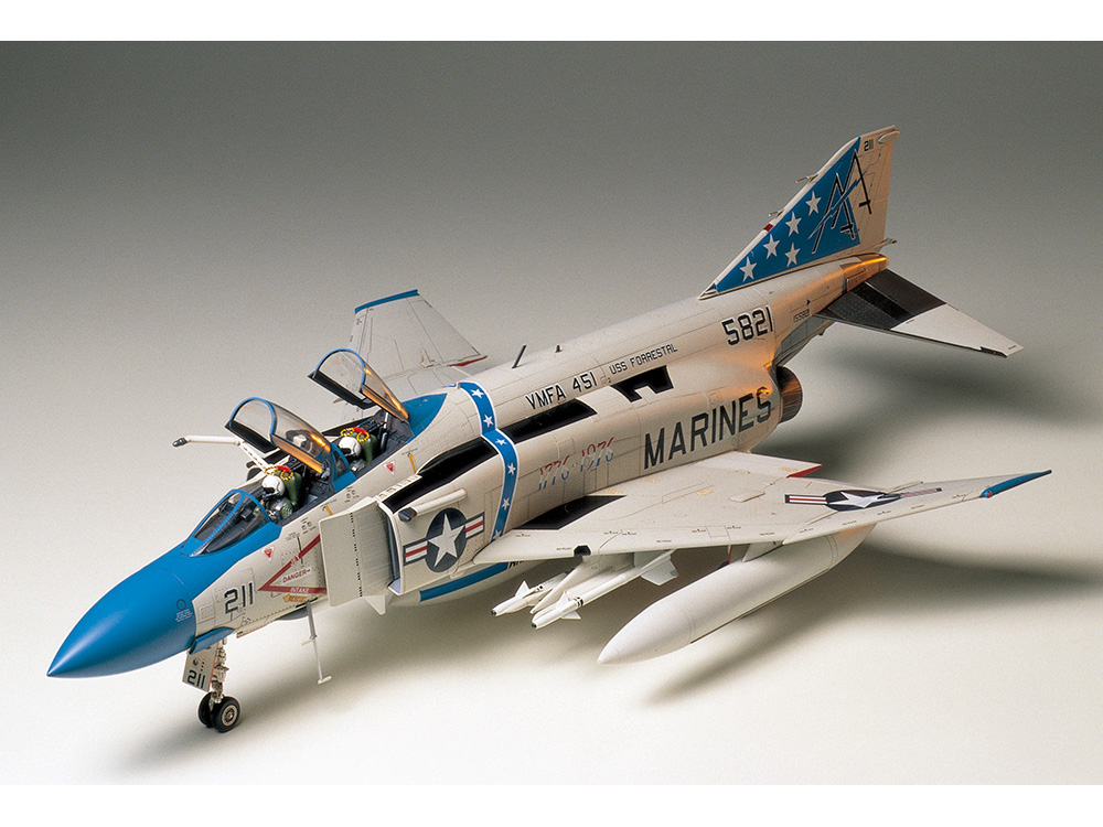 โมเดลเครื่องบิน Tamiya ขนาด 1/32 TA60306 McDonnell Douglas F-4J Phantom