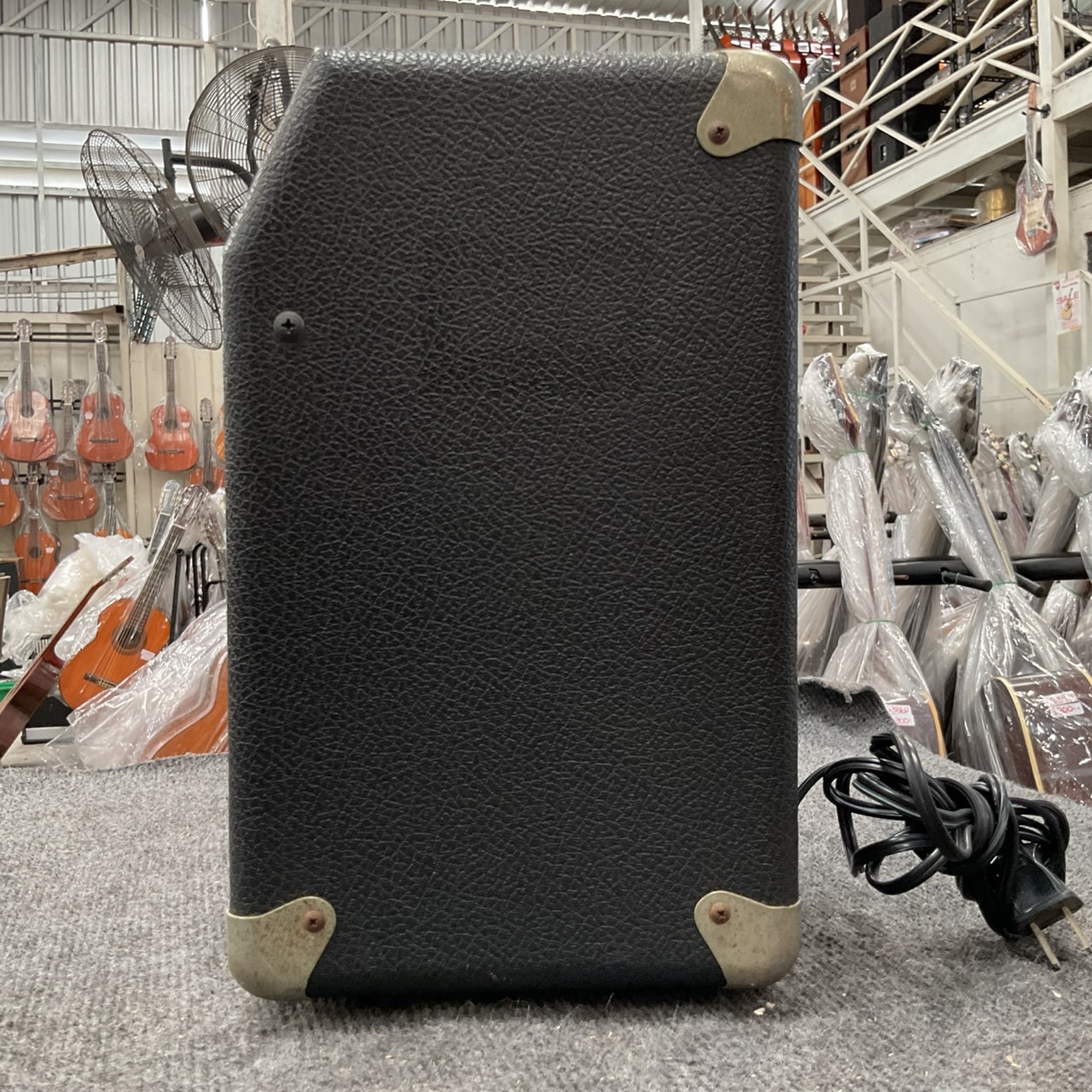 แอมป์กีต้าร์ Fender : Squier 15