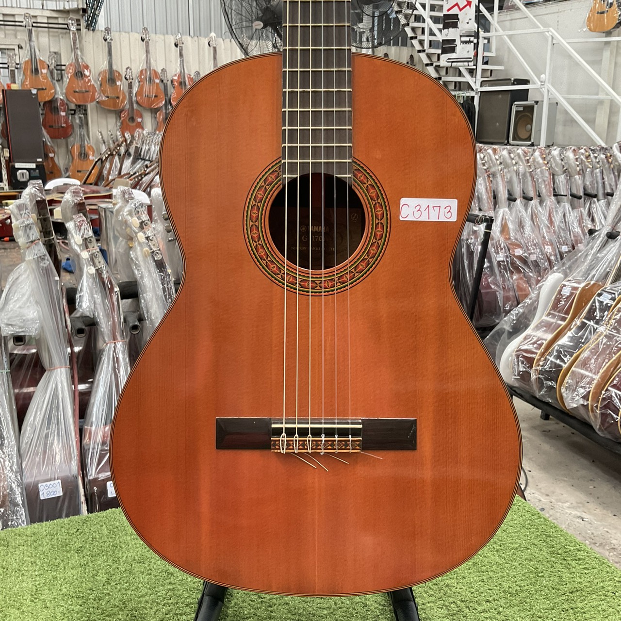 กีต้าร์คลาสสิค YAMAHA : G-170A