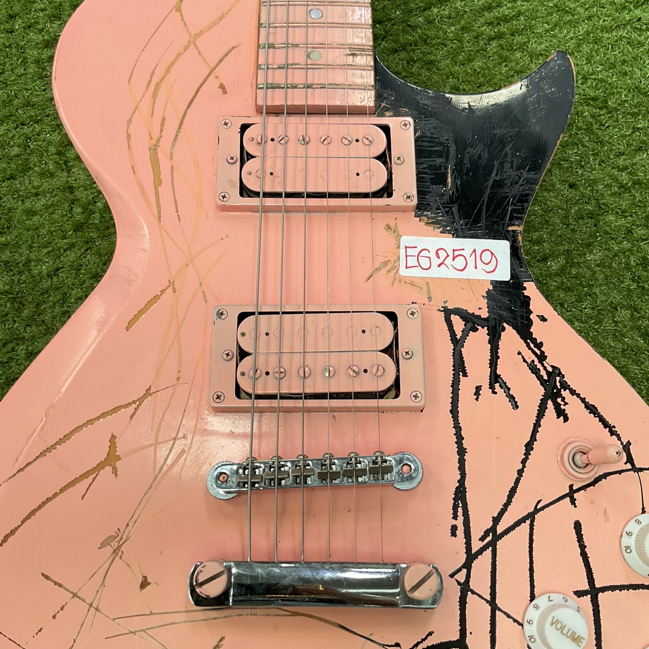 กีต้าร์ไฟฟ้า Burny