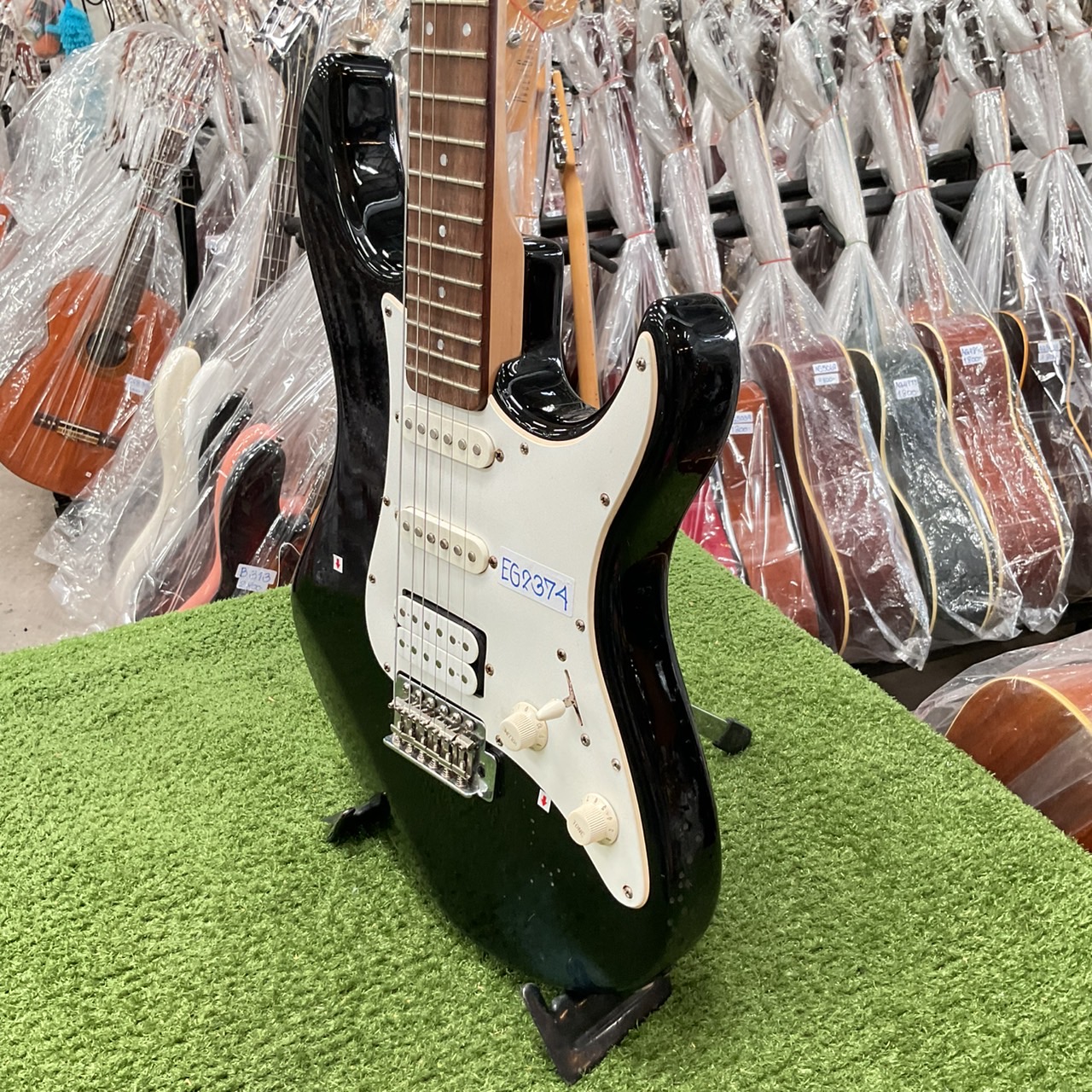 กีต้าร์ไฟฟ้า YAMAHA :EG-112