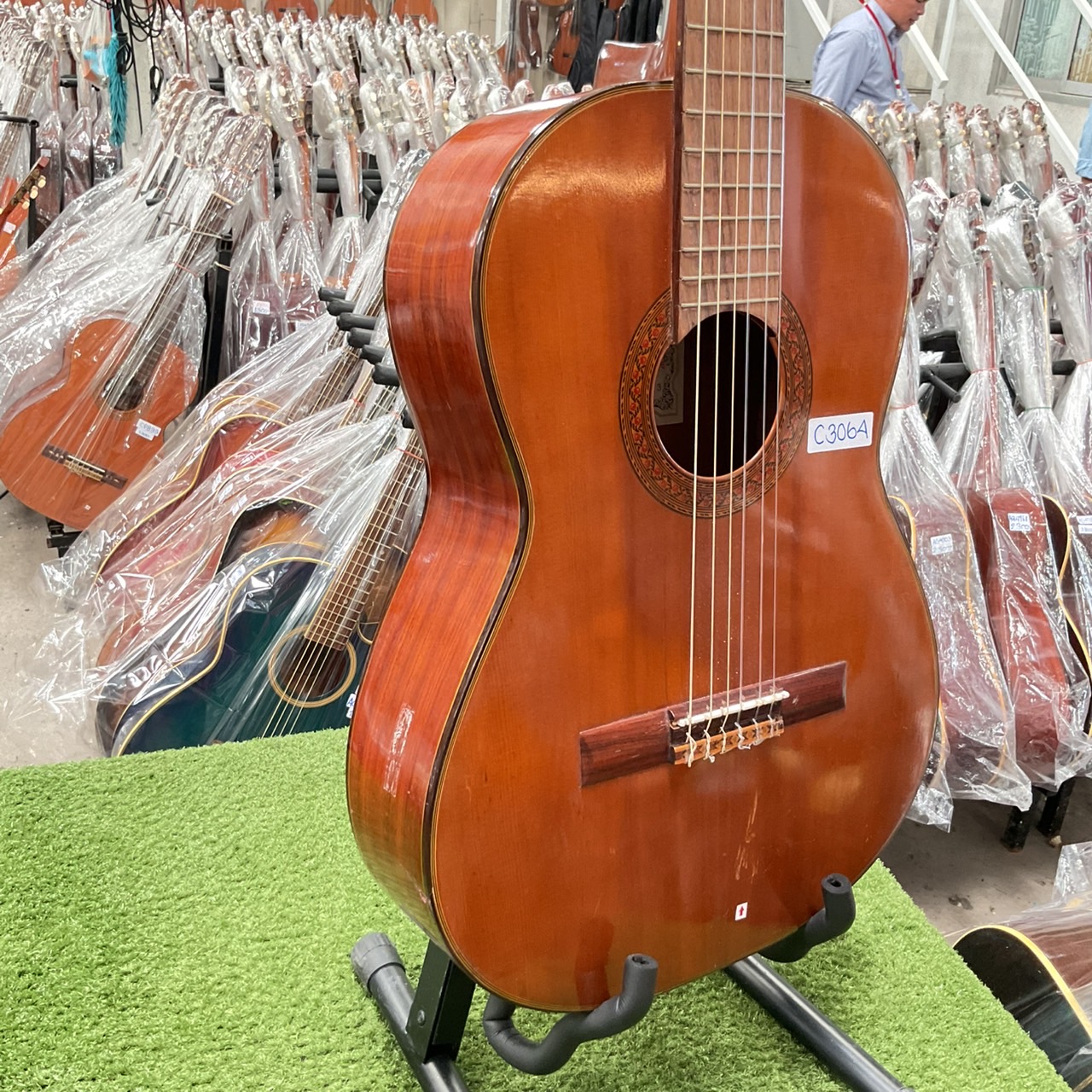 กีต้าร์คลาสสิค Abe Gut : 65A