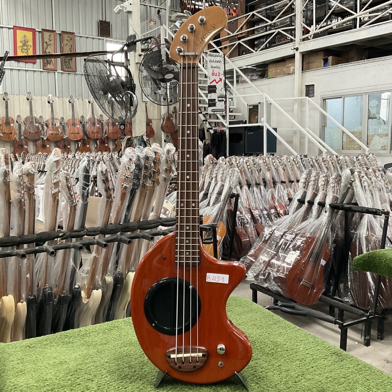 กีต้าร์เบส FERNANDES