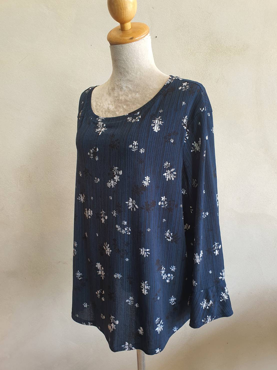 FF04968 เสื้อผ้ามือสอง สาวอวบ พลัสไซส์ แบรนด์ ELLE อก 46-55 นิ้ว