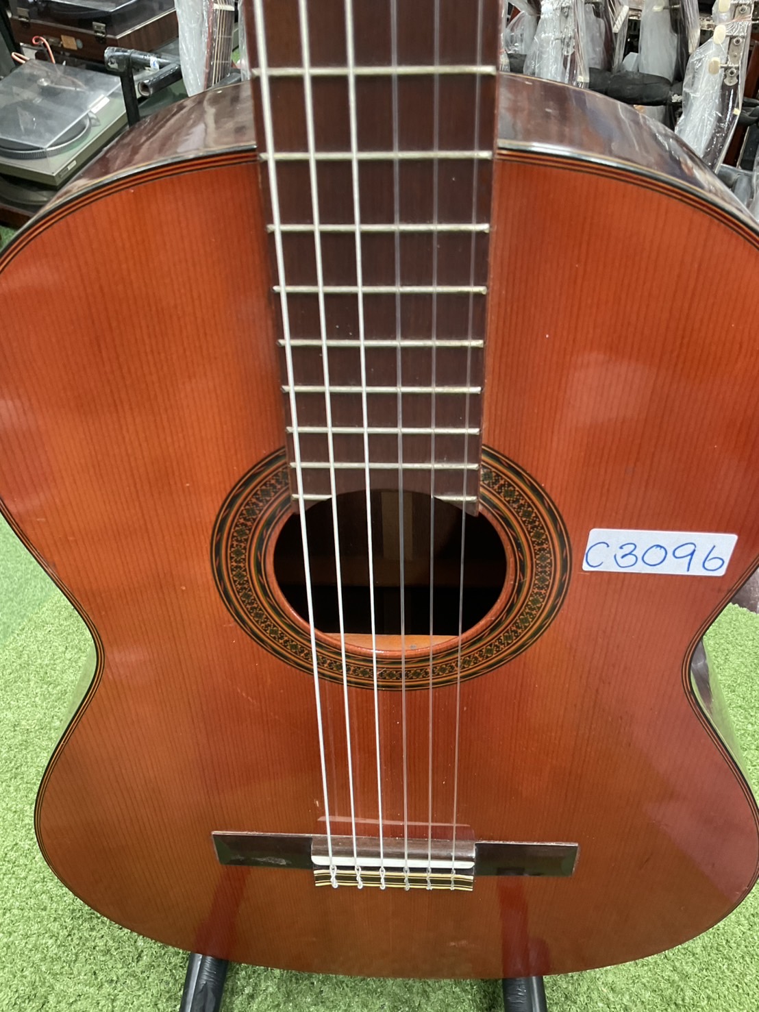 กีต้าร์คลาสสิค YAMAHA : G-70D