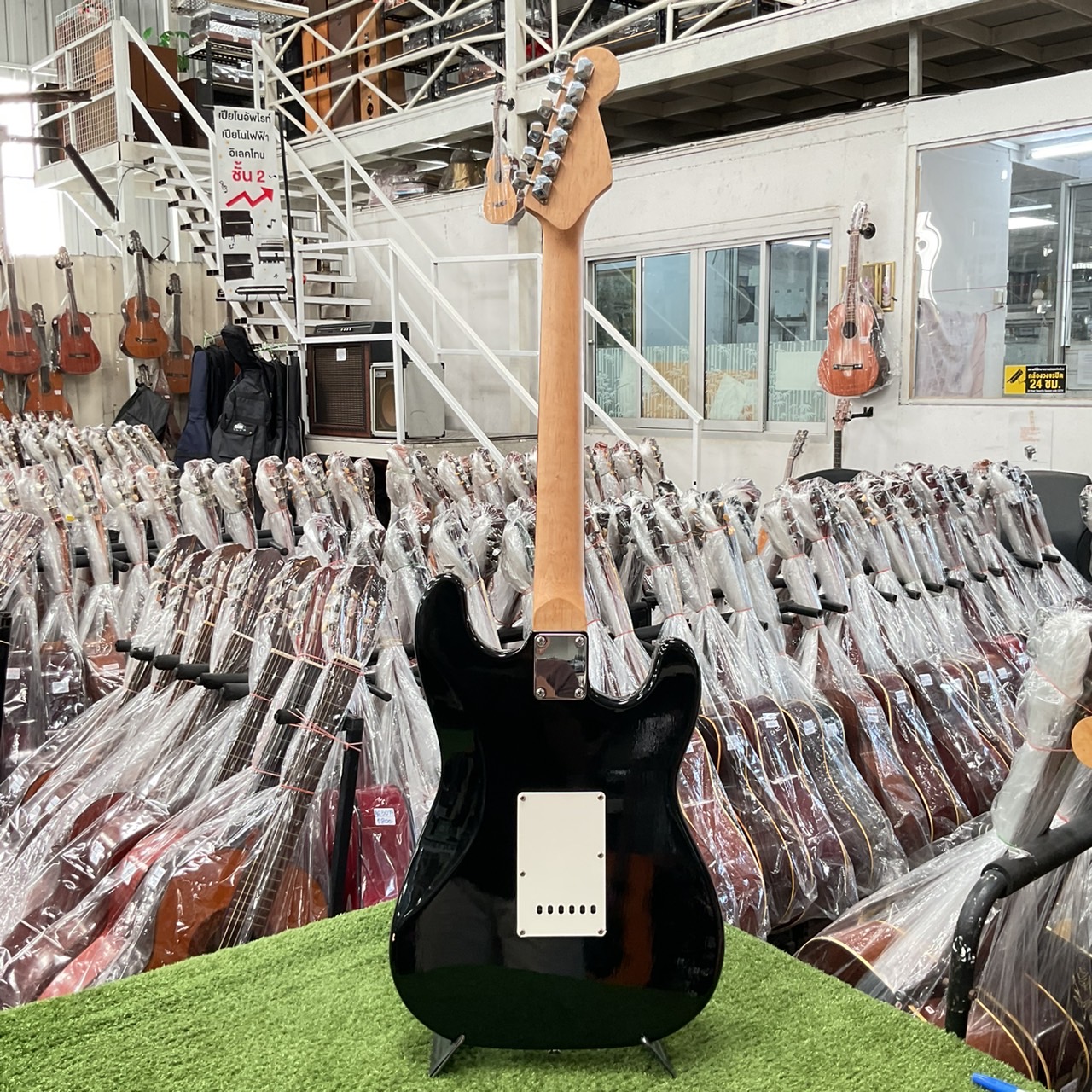 กีต้าร์ไฟฟ้า PHOTO GENIC (มือซ้าย)