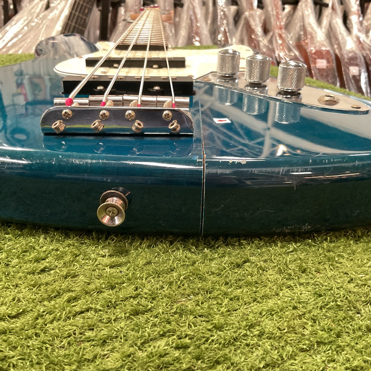 กีต้าร์เบส SELDER