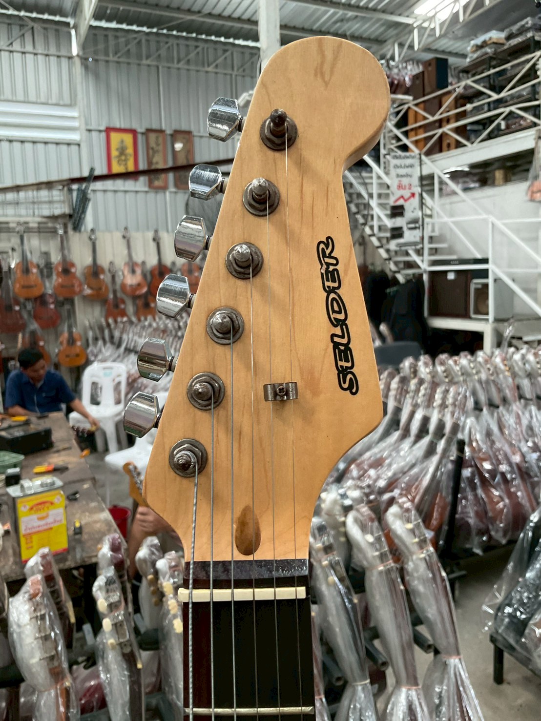 กีต้าร์ไฟฟ้า SELDER