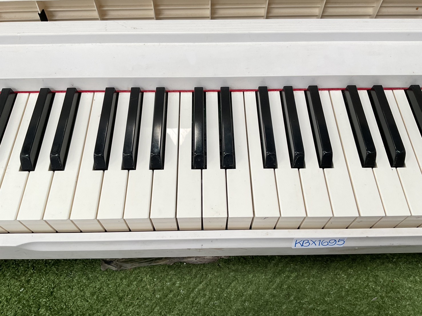 เปียโน KORG : LP-180 สินค้าไม่พร้อมใช้งาน (ต้องซ่อม)