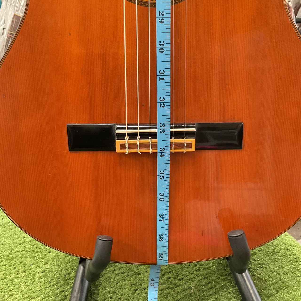 กีต้าร์คลาสสิค YAMAHA : C-180