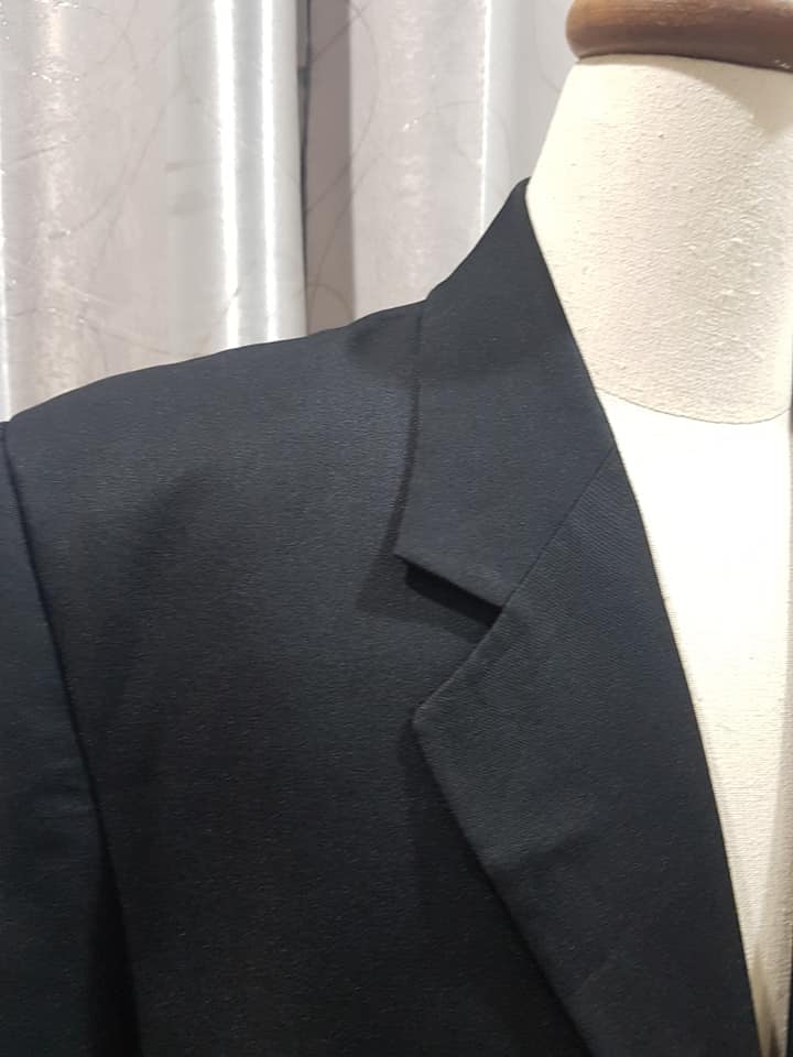 Suit0088 เสื้อสูทชาย นำเข้ามือสอง สีดำ VITTORIO BERTONI อก 42 นิ้ว