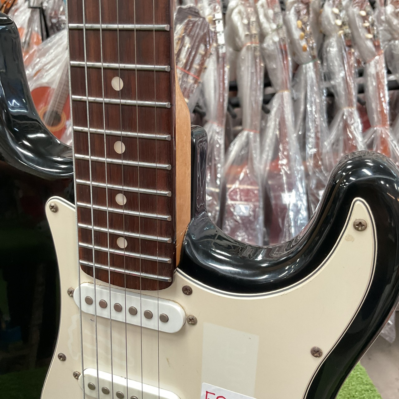 กีต้าร์ไฟฟ้า BUSKER'S