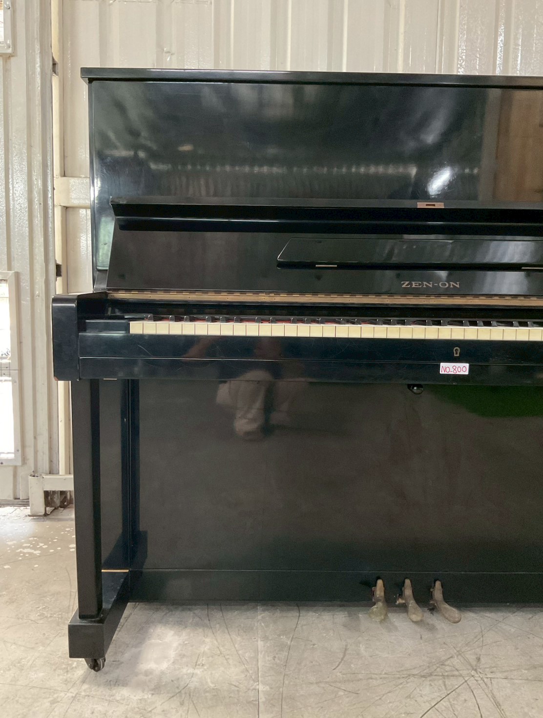 เปียโนอัพไลท์ ZEN-ON : UZ-235