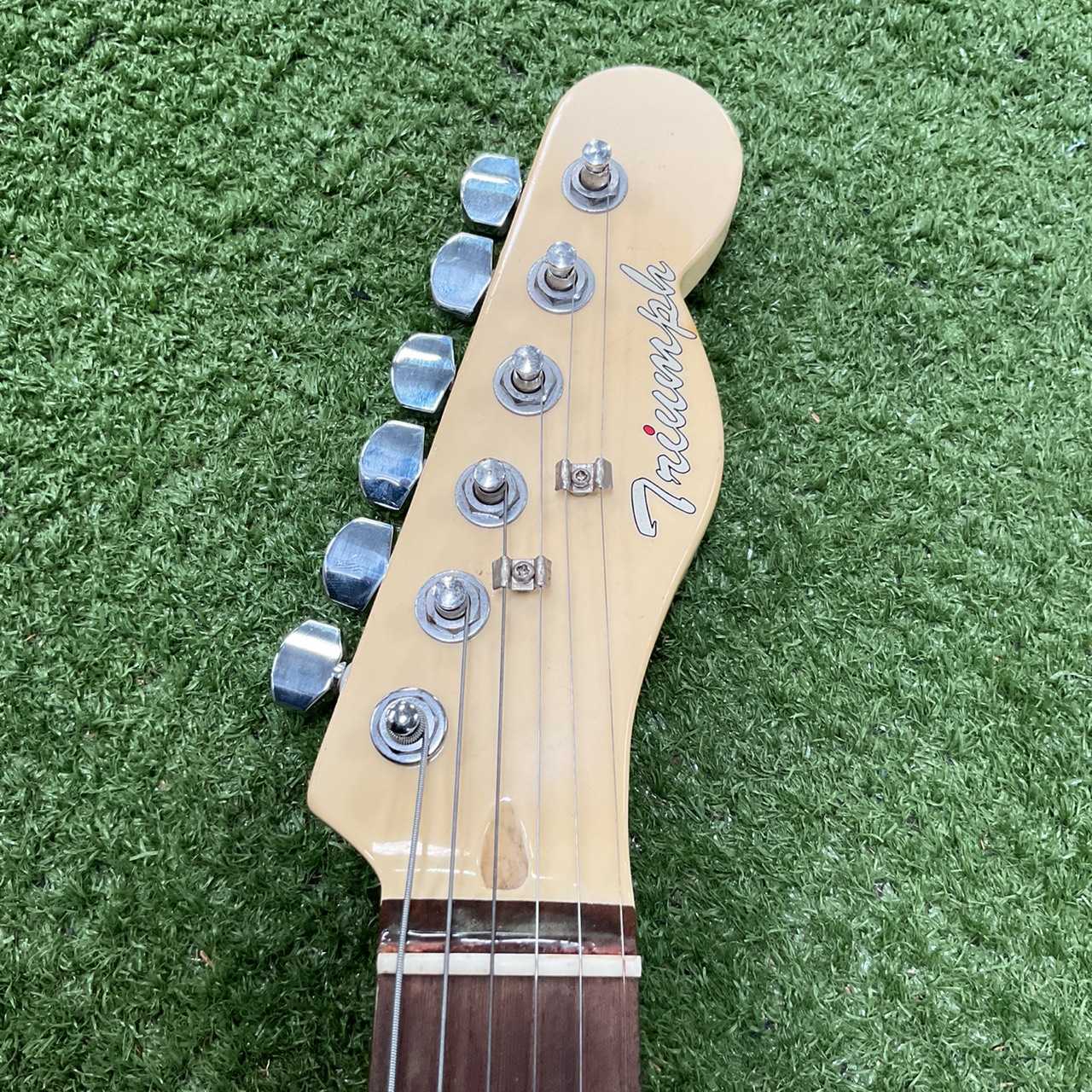 กีต้าร์ไฟฟ้า Triumph