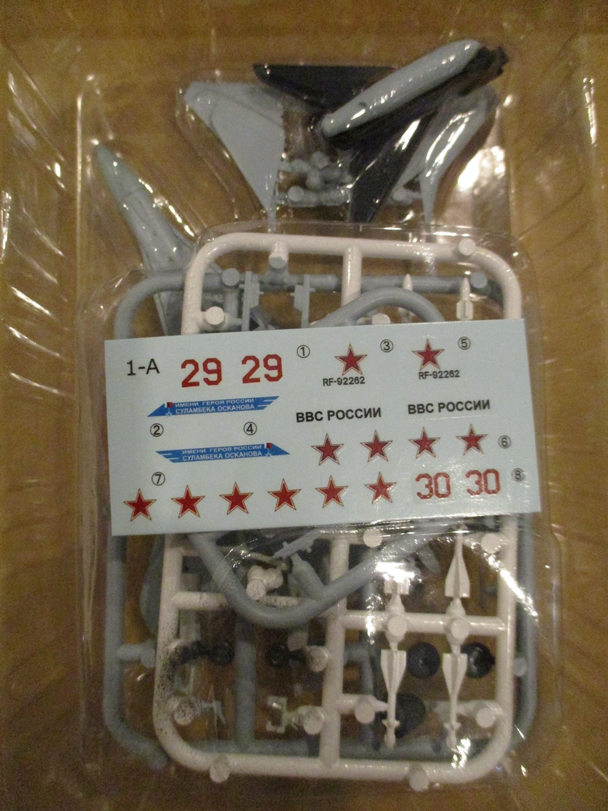 โมเดลเครื่องบินจำลองขนาด 1/144 ยี่ห้อเอฟทอย ชุดยูโรเจ็ทคอลเลคชั่น 2 ตัว 1-A: MiG-29S Fulcrum C Russian Air Force