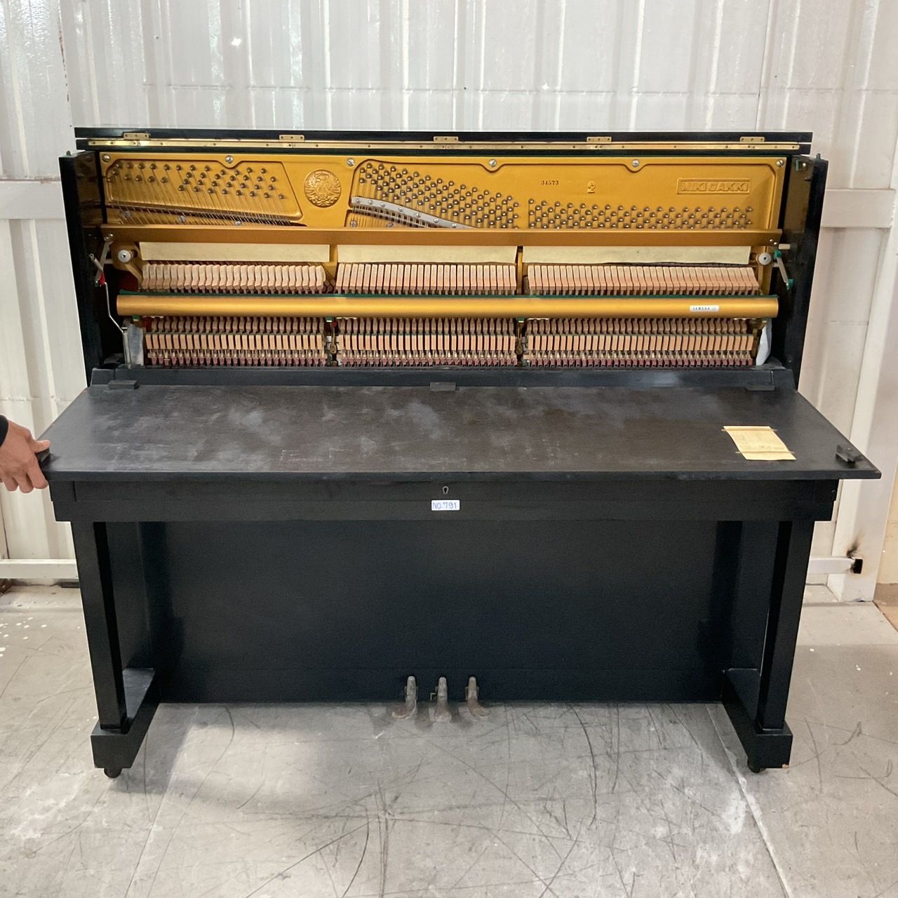 เปียโน MIKI