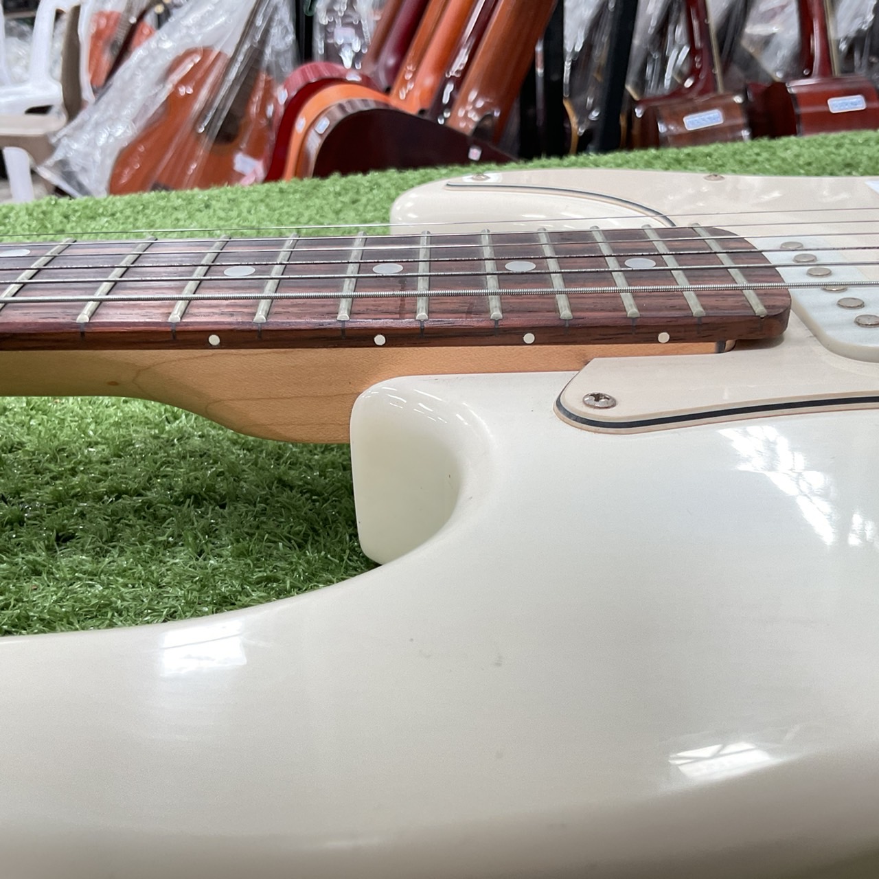 กีต้าร์ไฟฟ้า PlayTech