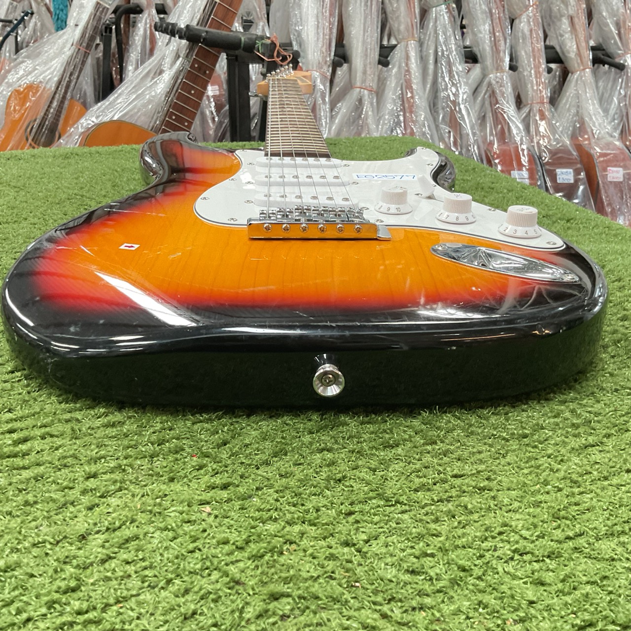 กีต้าร์ไฟฟ้า Vanguard