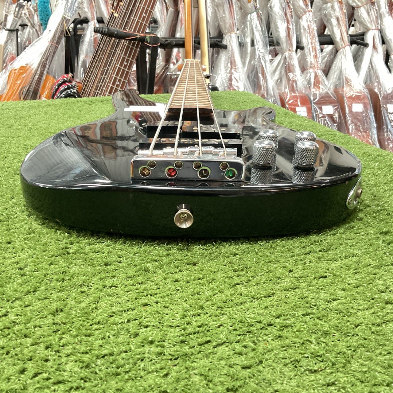 กีต้าร์เบส BUSKER'S