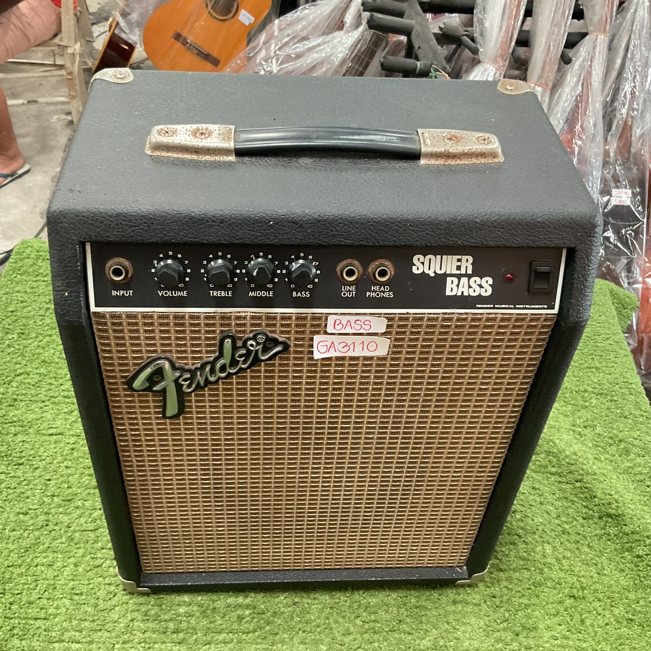 แอมป์เบส Fender : SQUIER BASS