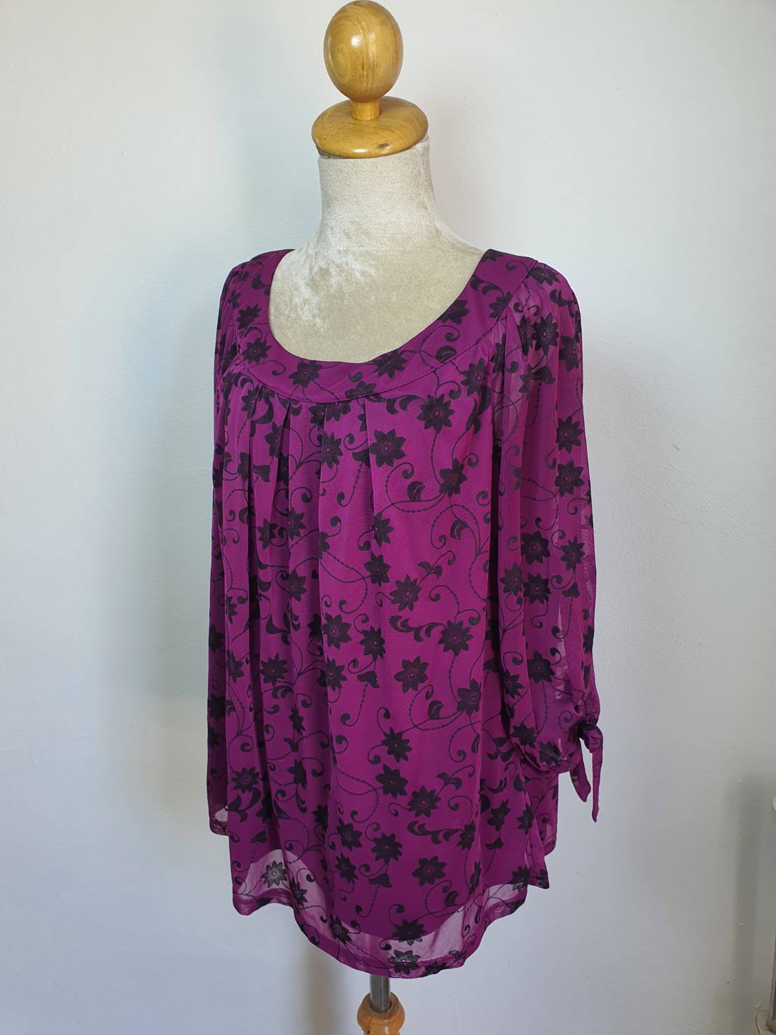 FF04046 เสื้อผ้ามือสอง สีชมูบานเย็นเข้ม แบรนด์ SARA MICHELLE อก free-46 นิ้ว