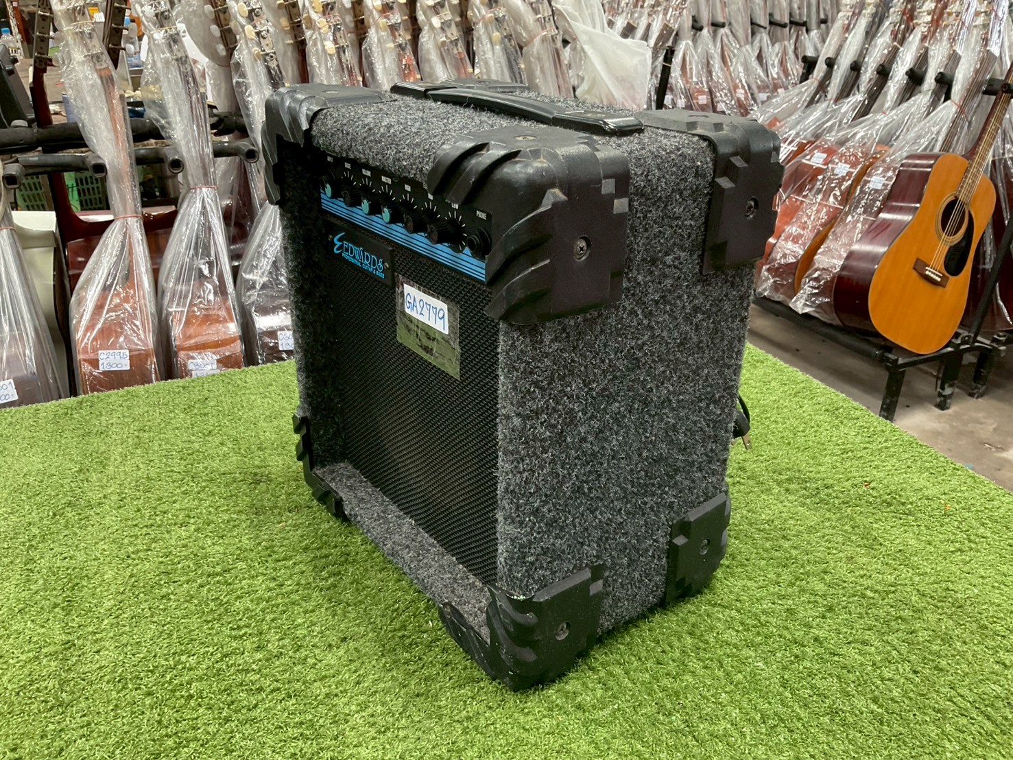 แอมป์กีต้าร์และเบส EDWARDS : EGA10