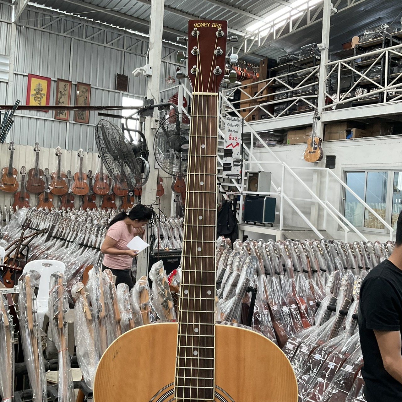 กีต้าร์โปร่ง HONEY BEE : F-15 N